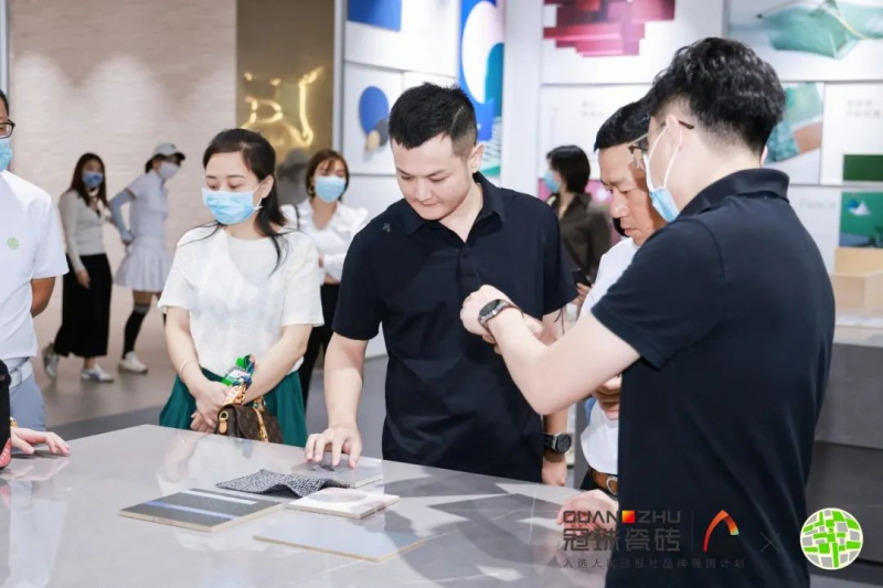 感受冠珠瓷砖产品.jpg